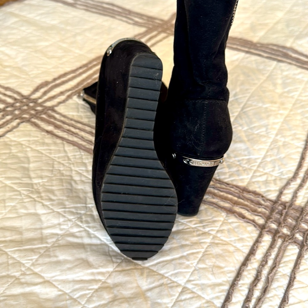 Juicy Couture wedge booties - Picture 7 of 7
